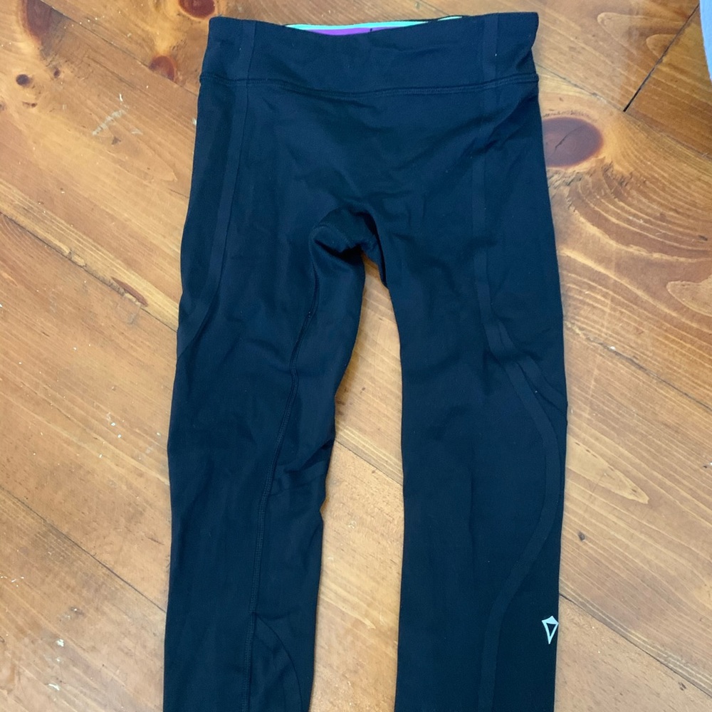 Ivivva size 8 leggings